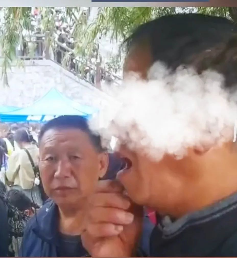 DƬ